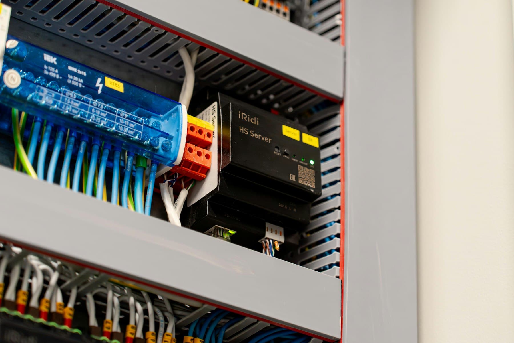 Industrial engineering training laboratory — control & automation